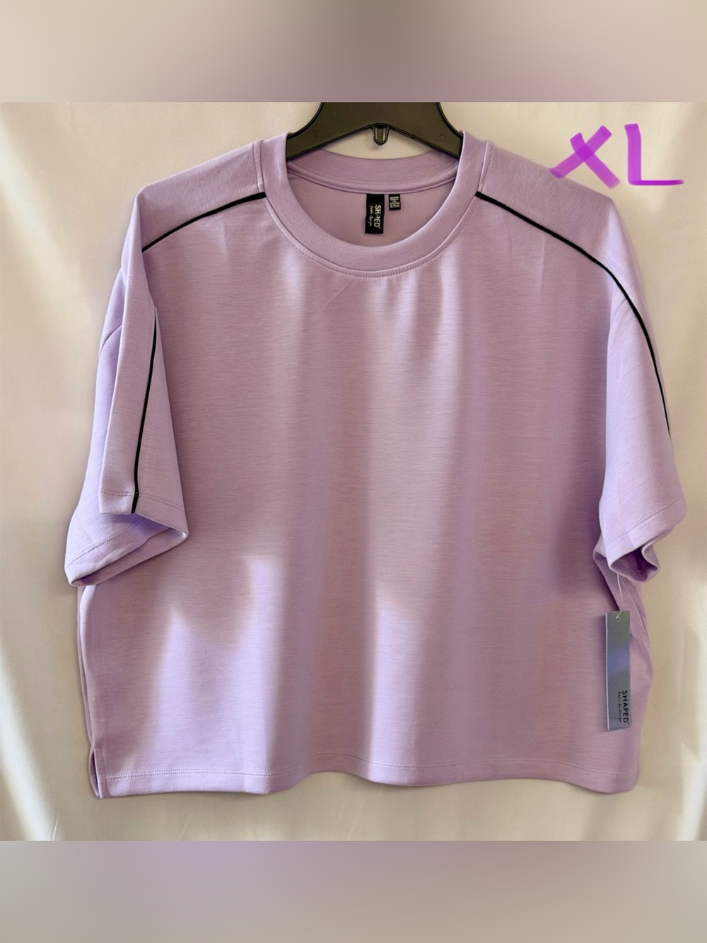 Lavender Short Sleeve Crewneck Tee with Black Piping